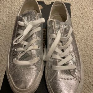 Silver converse all star